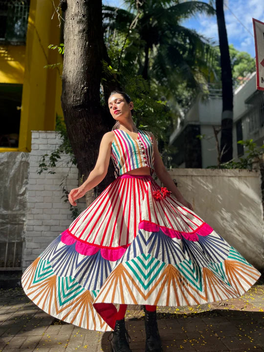 Rangoli Laal Top